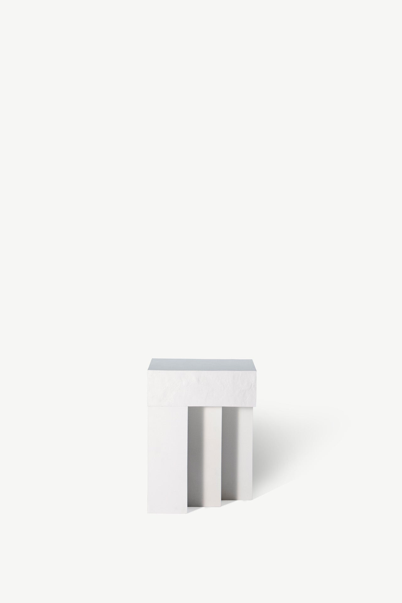 Pedestal table 5.7